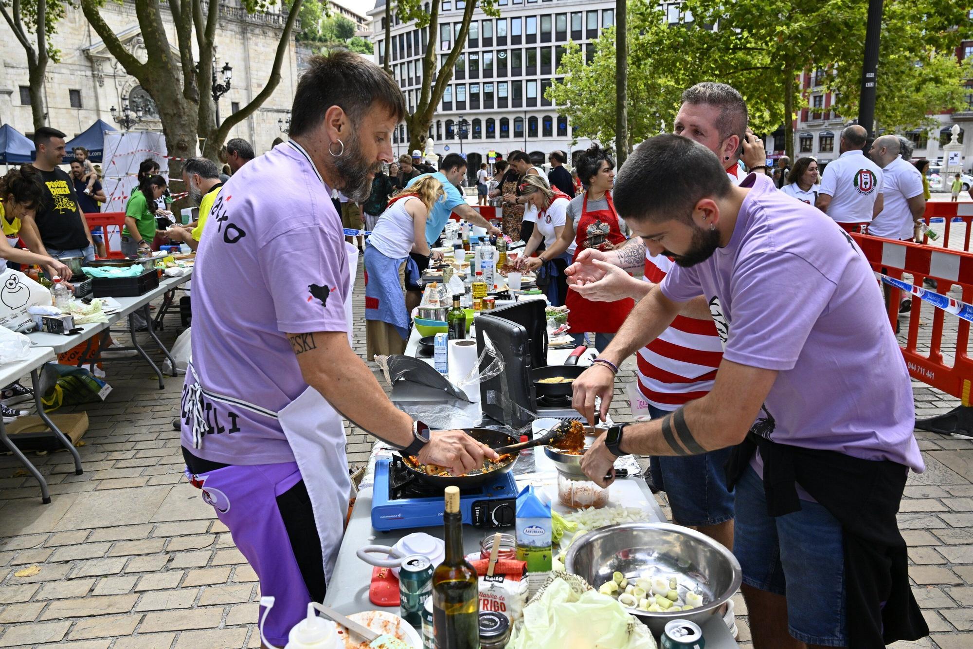 En imágenes: Bilboko Konpartsak calienta motores para Aste Nagusia
