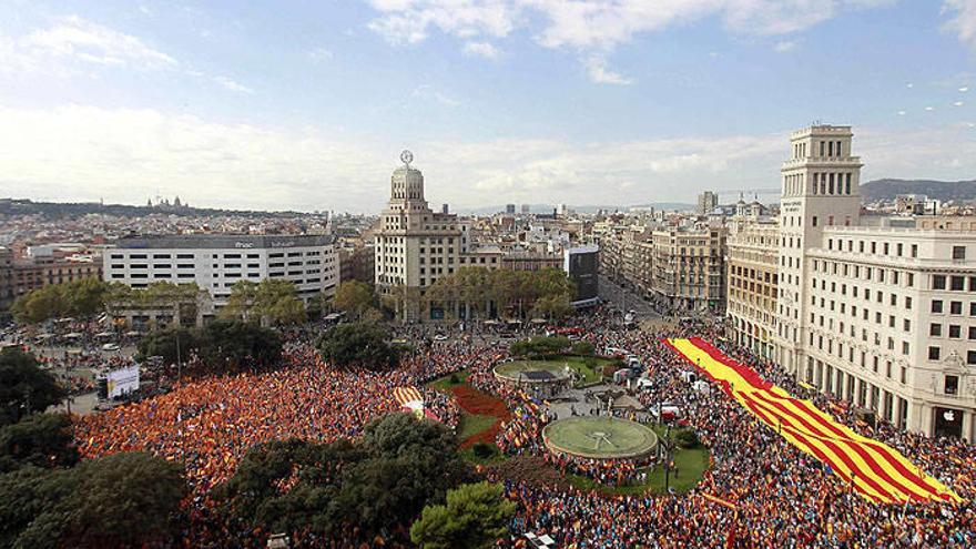 Manifestación promovida por la plataforma &quot;Som Catalunya, Somos España&quot;.