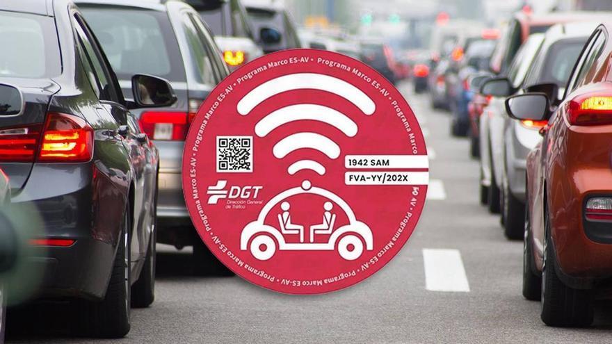 Nueva etiqueta roja de la DGT: para qué sirve y qué vehículos están obligados a llevarla, según la OCU