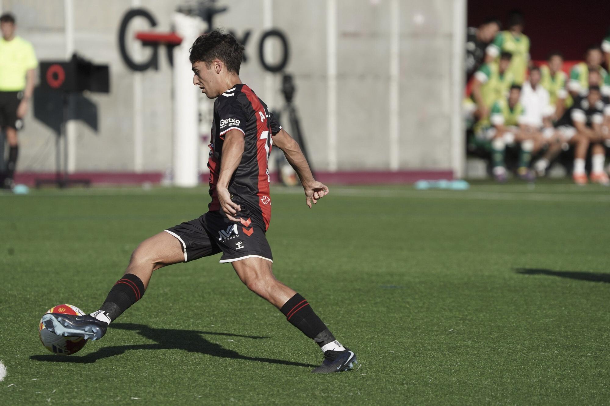 En imágenes: El Arenas no logra pasar del empate ante el Cacereño