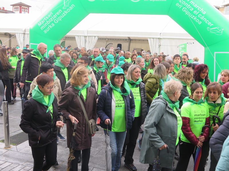 La marcha contra el cáncer de Urretxu y Zumarraga, en imágenes