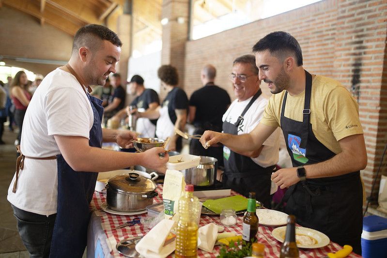 Kantu Afaria y concurso gastronómico en las Agorreko Santikutzak de Legazpi
