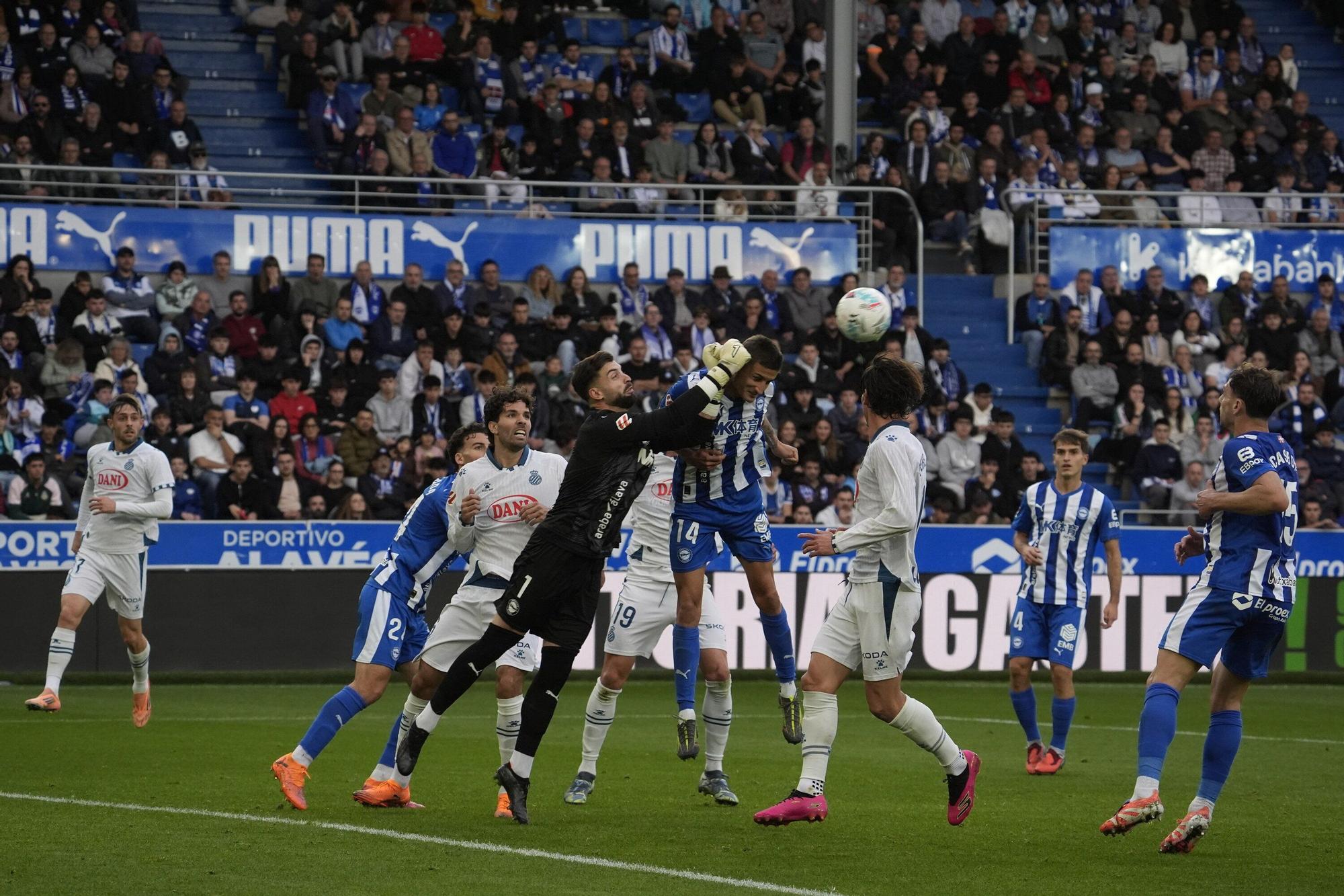 Todas las fotos del Alavés-Espanyol en Mendizorroza