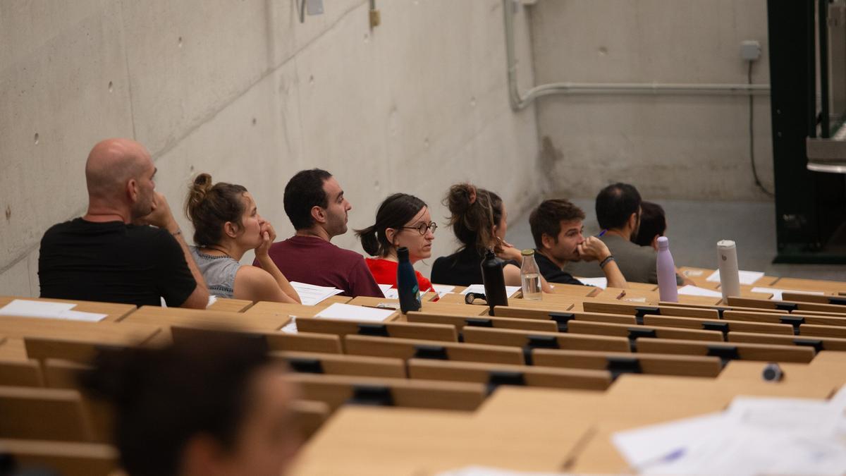 Aspirantes a la OPE docente realizan el reciente examen para optar a 141 plazas en euskera