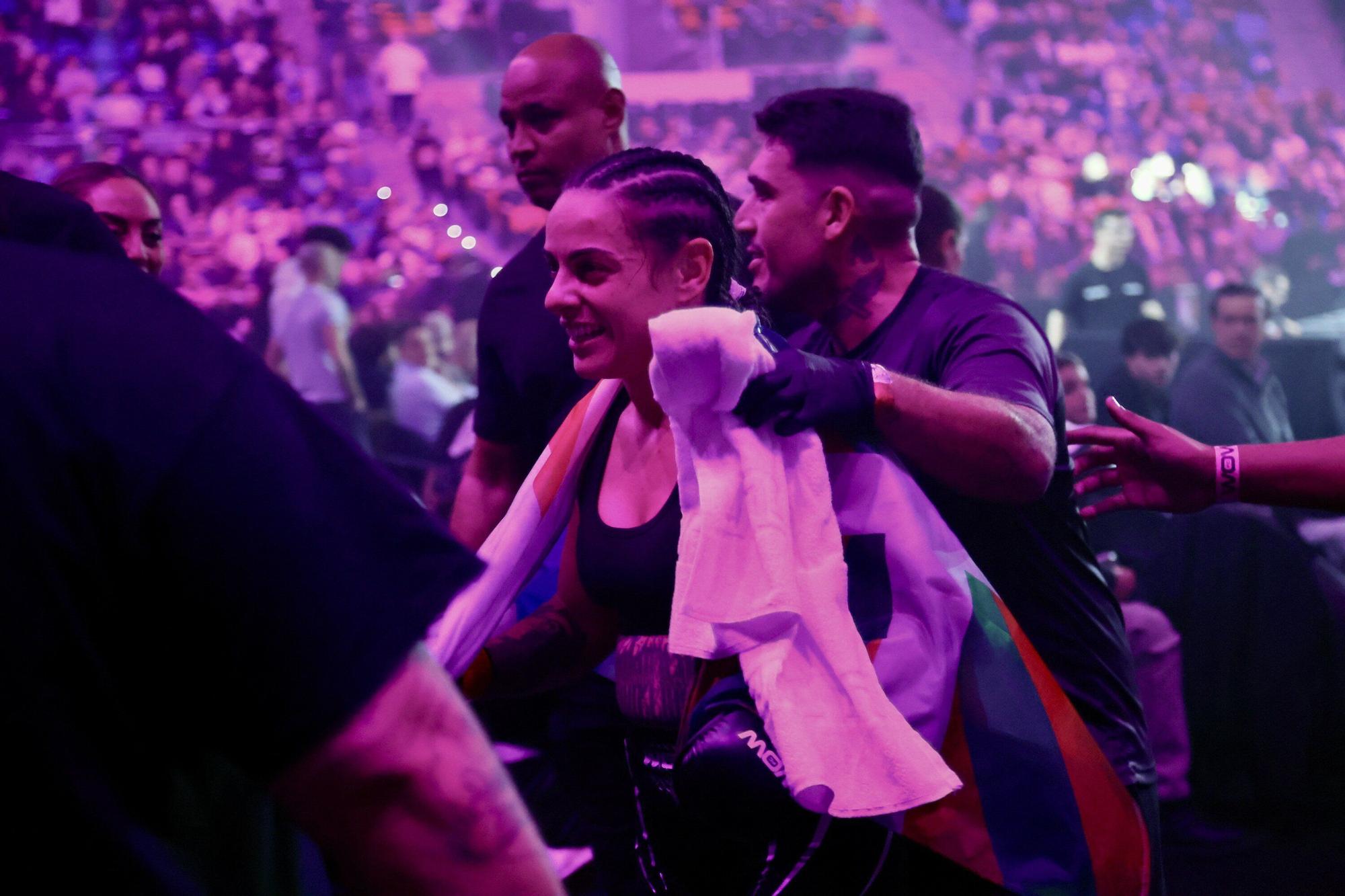 En imágenes: El Buesa se rinde al MMA con Topuria como estrella