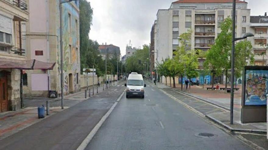La reordenación de los pasos peatonales frente al Artium arranca mañana martes