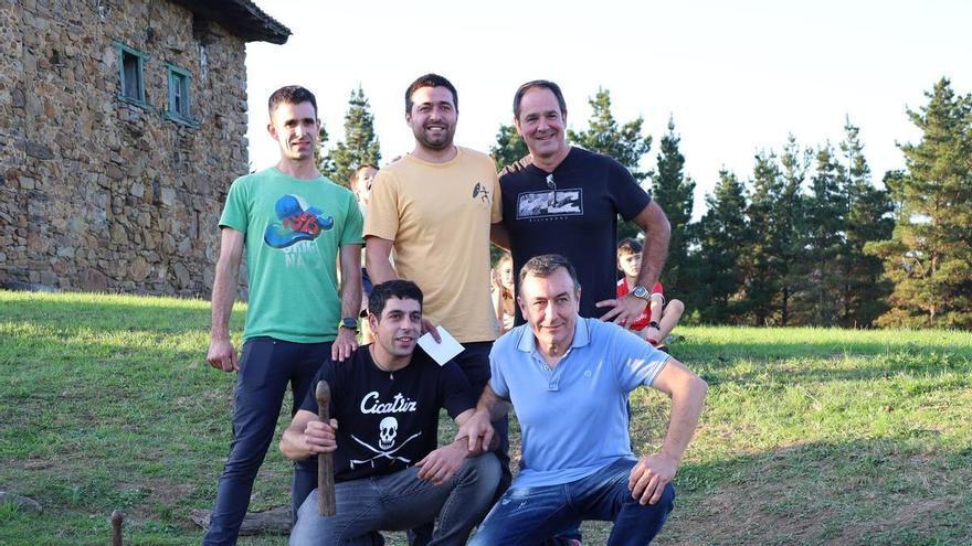 La barriada de Ibarguen se lleva la txapela del campeonato de bolos entre las cofradías de Zeanuri