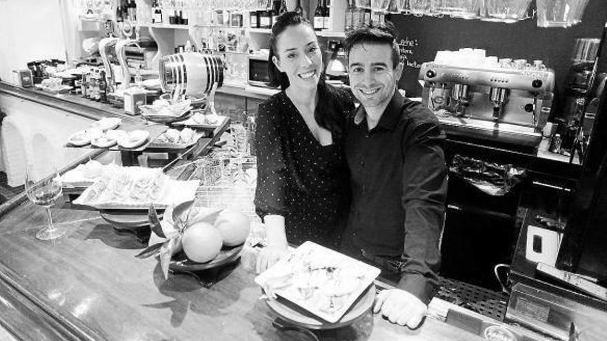 El bar Oroipen de Gros reabre sus puertas