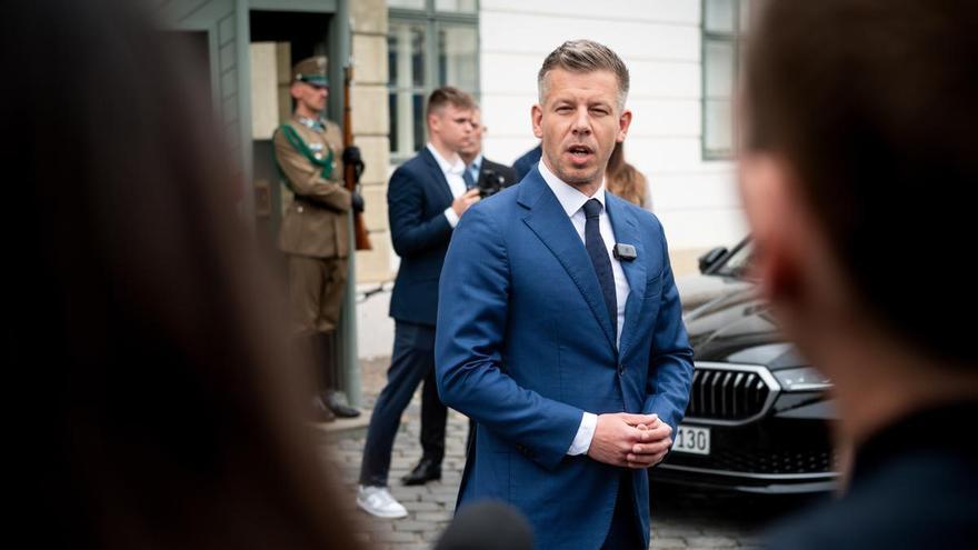 El futuro primer ministro húngaro recibe a una delegación de la UE y pide desbloquear fondos retenidos