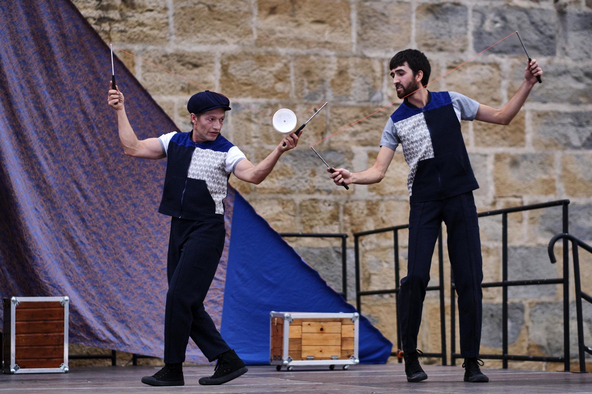 Cinco puntas con el espectaculo Ardatzak’ en la Ciudadela de Pamplona