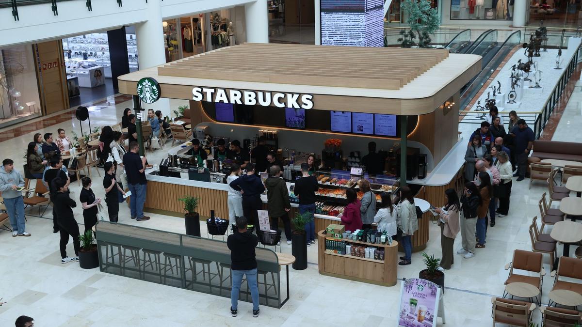 Interior del Centro Comercial de La Morea.