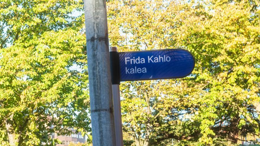 Frankismoari lotutako bi kale-izen aldatu ditu Gasteizko Udalak San Martin auzoan
