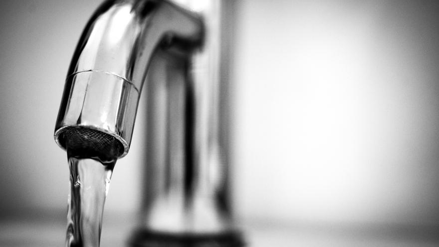 Salud pide a los vecinos de Olite que purguen los grifos para controlar el brote de legionella