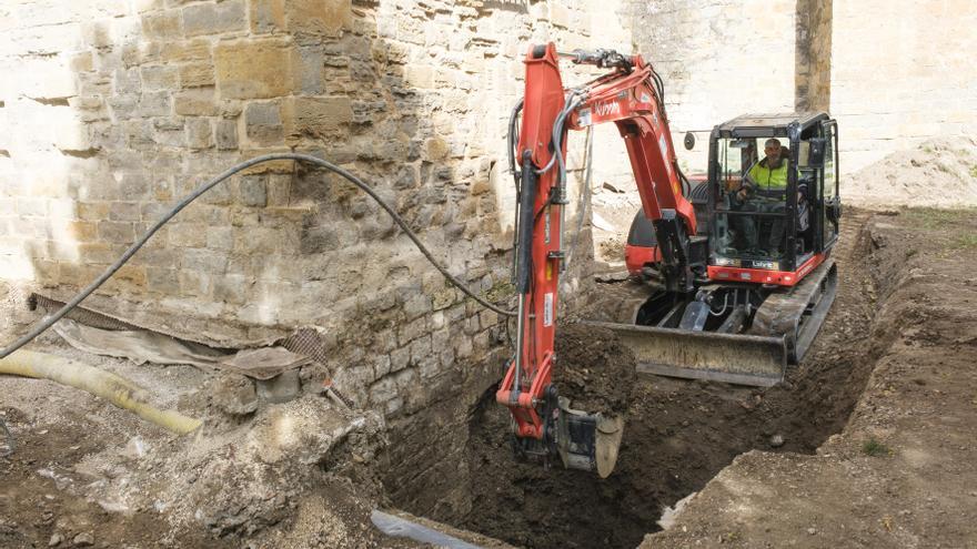 Pamplona confía en hallar restos medievales en una nueva excavación detrás de la Catedral para ponerlos en valor