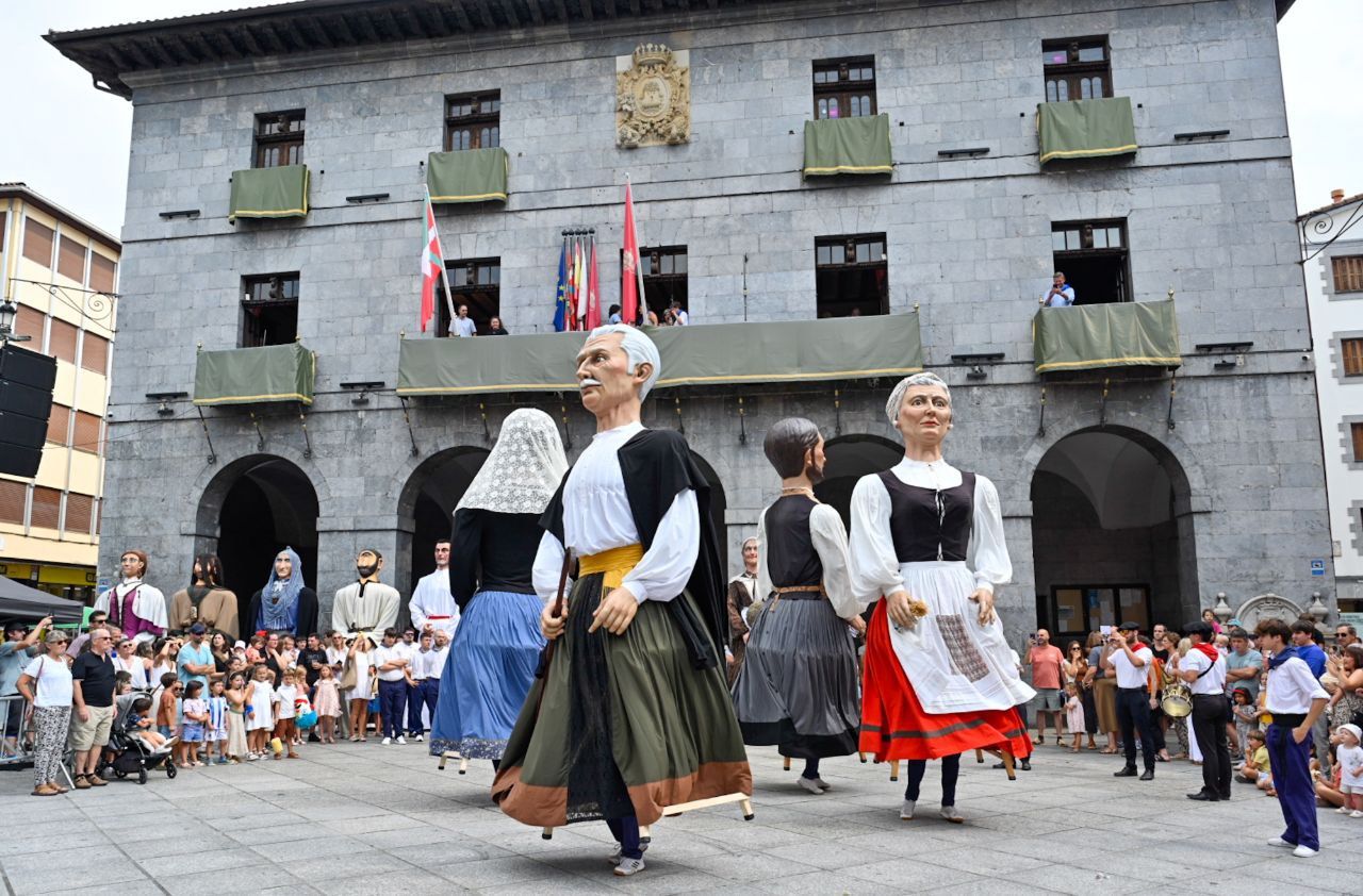 Lehertu da festa Azkoitian