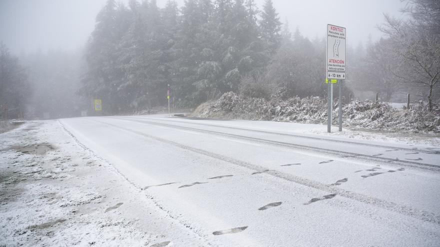 En imágenes: Paisajes blancos, la nieve cubre Euskadi y Navarra