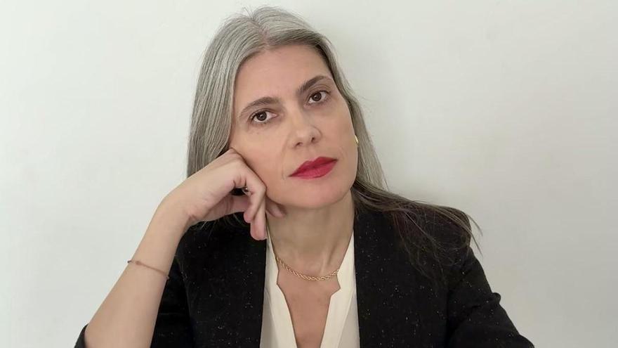 La estellesa Leticia Echávarri debuta en la novela con una historia de secretos y memoria