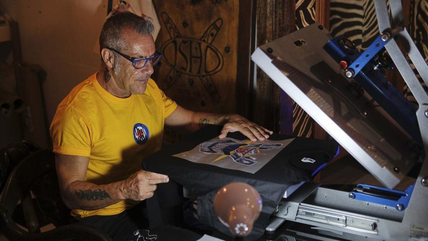Pamplona y la cultura pop, temas que personalizan ropa