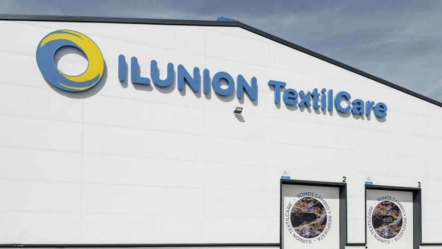 ILUNION TextilCare invierte 250.000 euros en su planta de Noáin y supera los 140 profesionales en Navarra