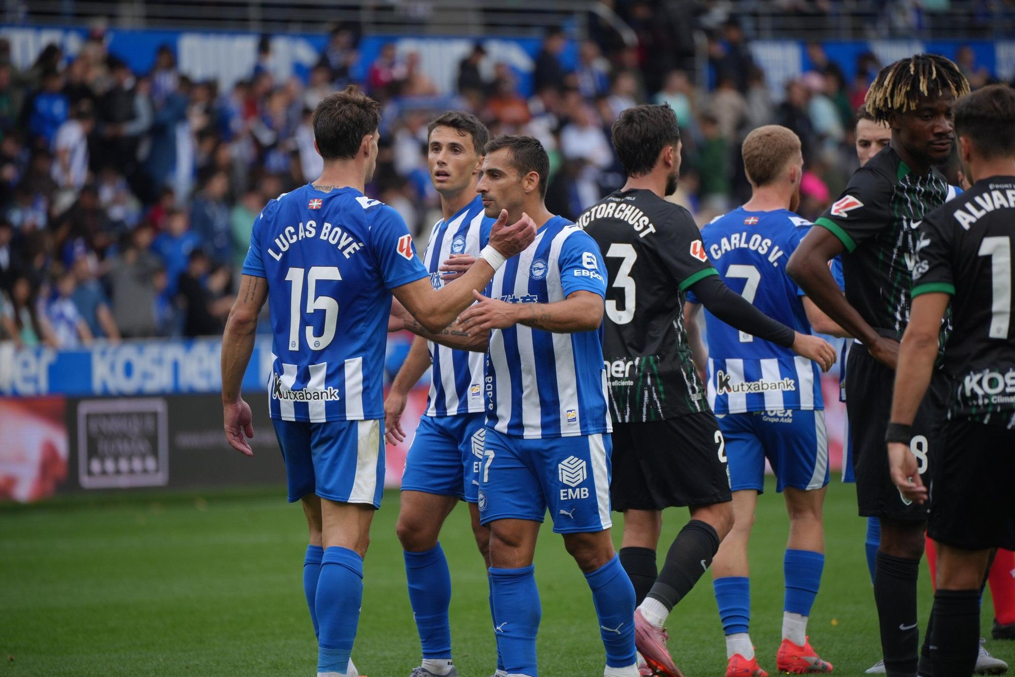 En Imágenes: El Alavés se impone al Elche