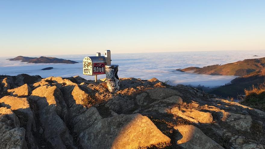 Ruta por el cordal del Kalamua: la muga natural de Bizkaia y Gipuzkoa