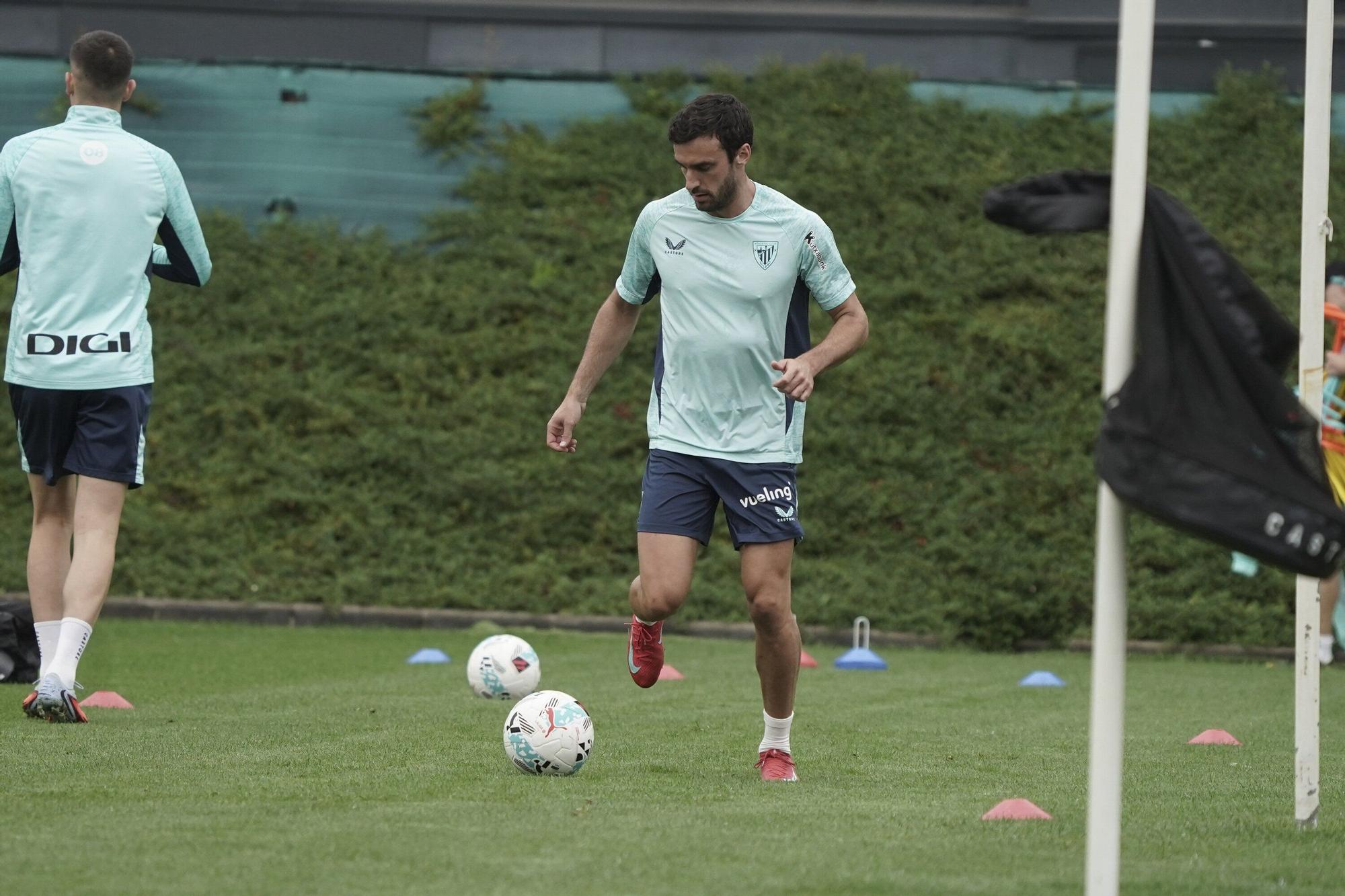 En imágenes: el Athletic entrena en Lezama con la vista puesta en el Alavés