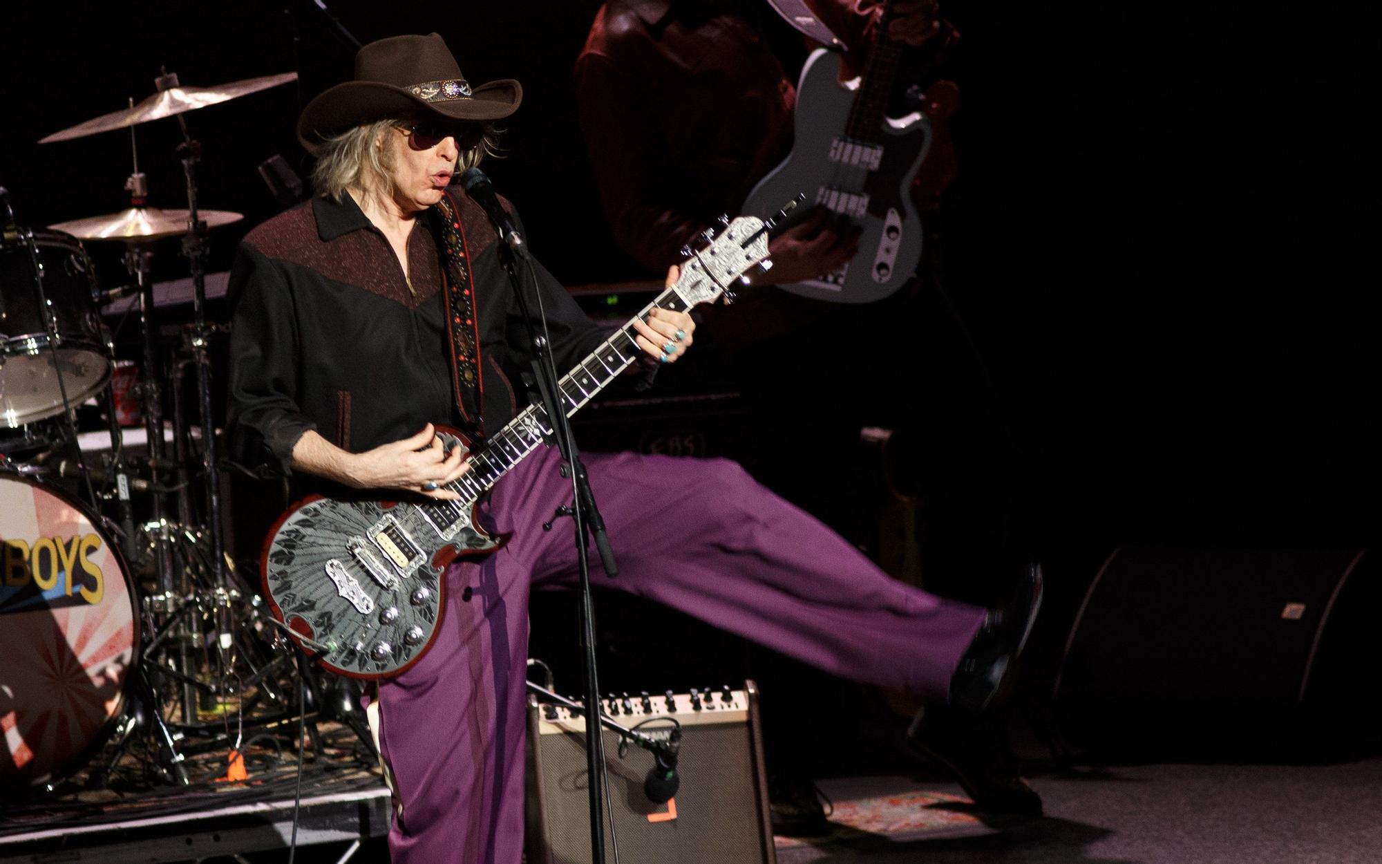 FOTOS | Vida, muerte y The Waterboys en el Baluarte