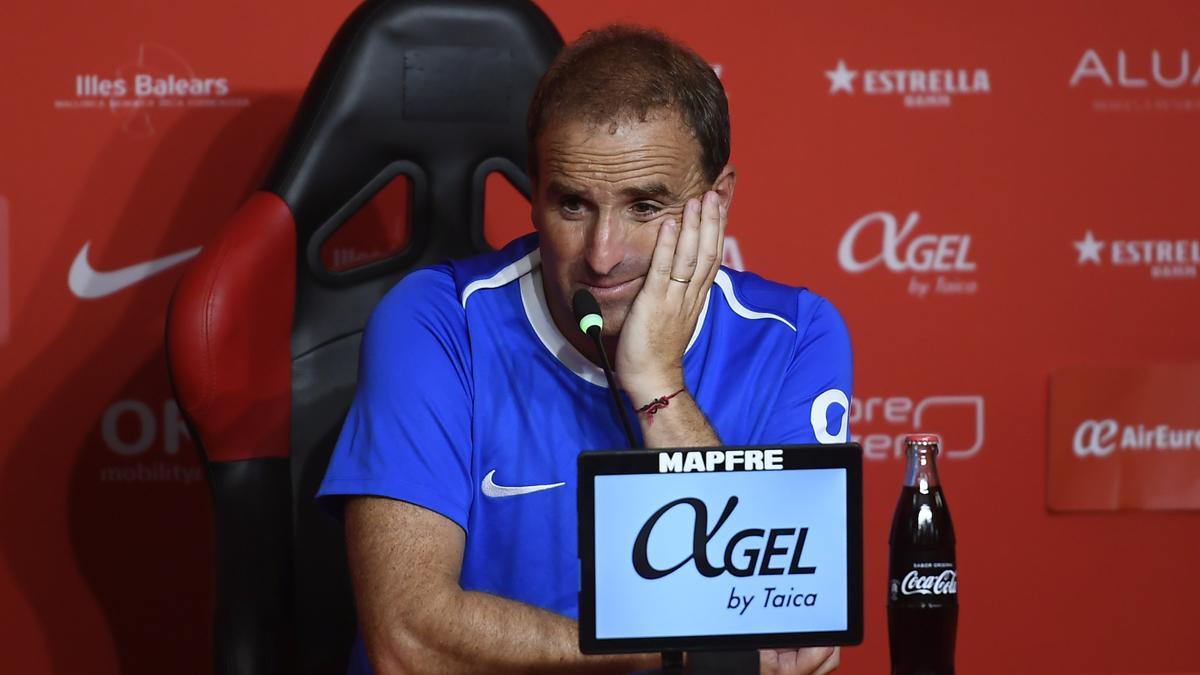 Rueda de prensa del entrenador del RCD Mallorca Jagoba Arrasate, este viernes en Son Moix.