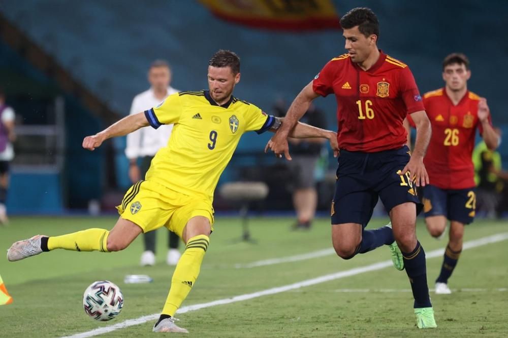 Imágenes del partido España-Suecia de la Eurocopa.