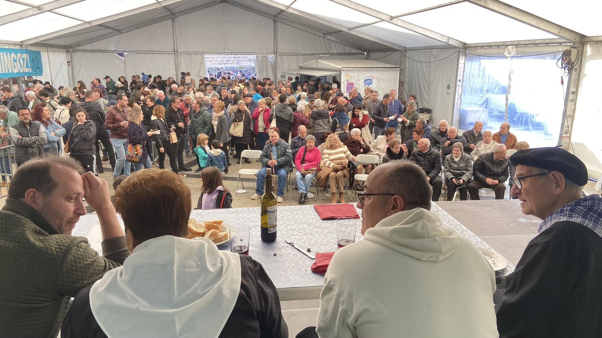 Ataungo XIV. Mondeju Lehiaketa, iruditan