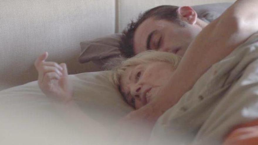 En el documental ‘La promesa’, Danel Lorente Tellaetxe muestra un día en la vida de su madre, Maribel, enferma de Alzheimer, obligada a vivir contra su voluntad.
