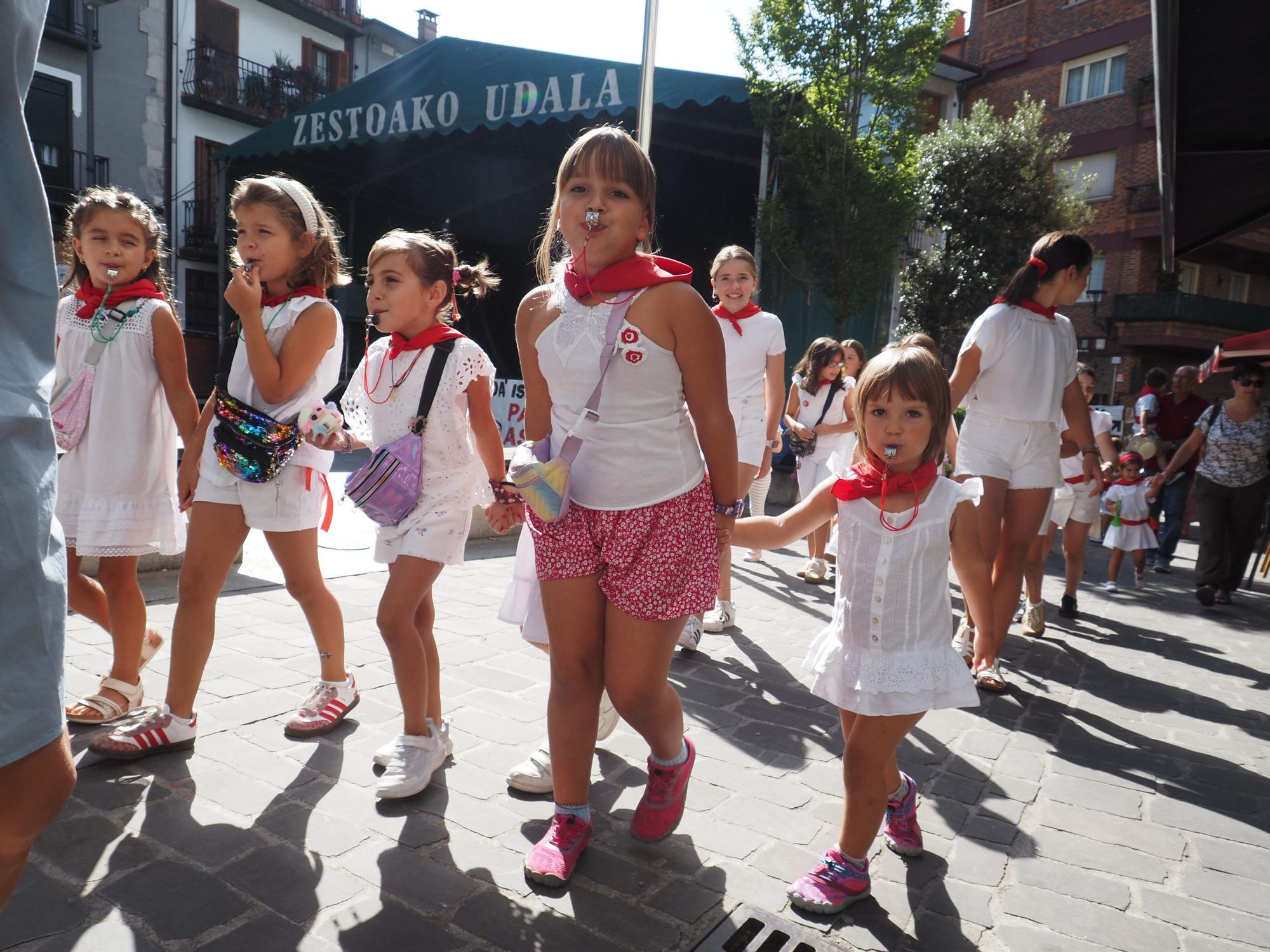 Zestoa ya respira ambiente de fiesta