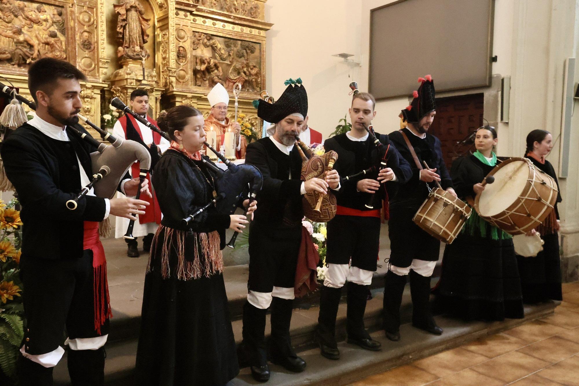 En imágenes: El Centro Gallego de Vitoria celebra Santiago