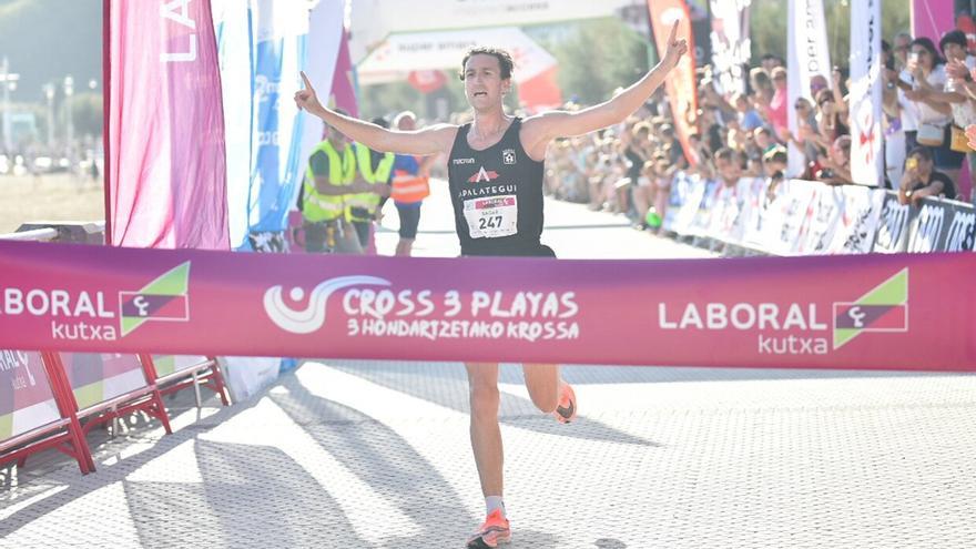 Ander Sagarzazu y Garazi Karrera ganan el Cross de las Tres Playas