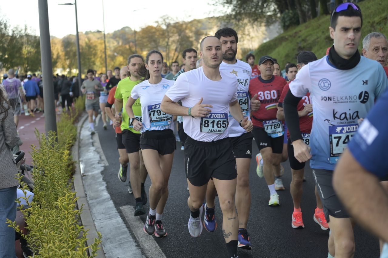 Ilusión y concentración en la salida de la Behobia-San Sebastián
