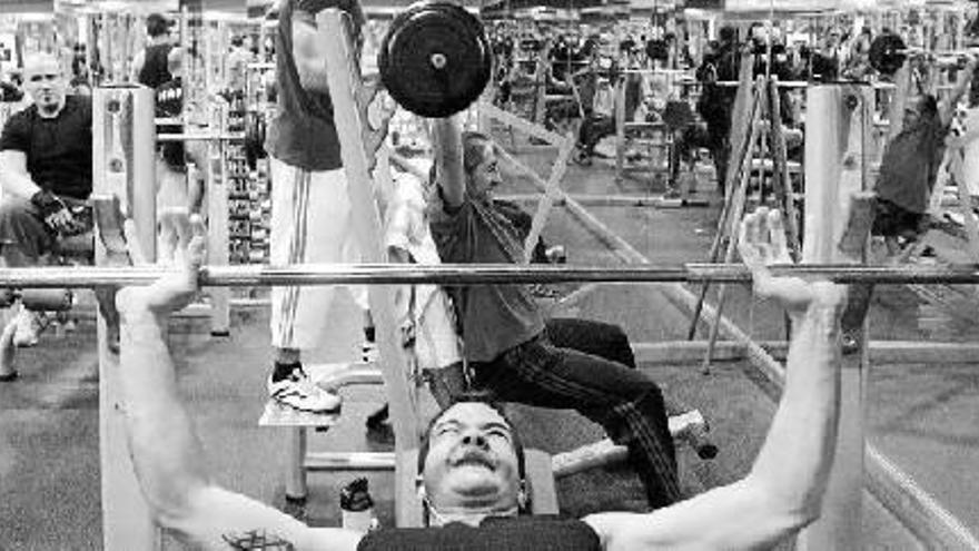 Los gimnasios públicos bilbainos restan un 20% de usuarios a los privados