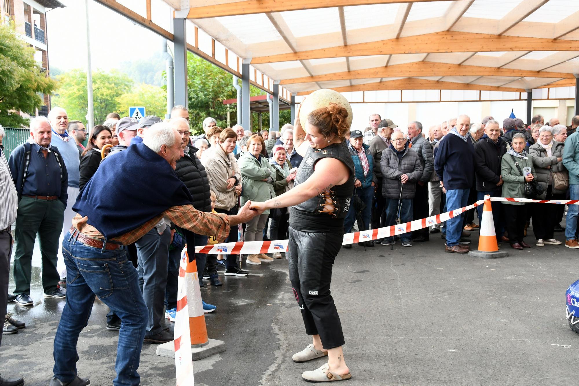 Doneztebe acoge la fiesta de Euskal Arzainak Ameriketan