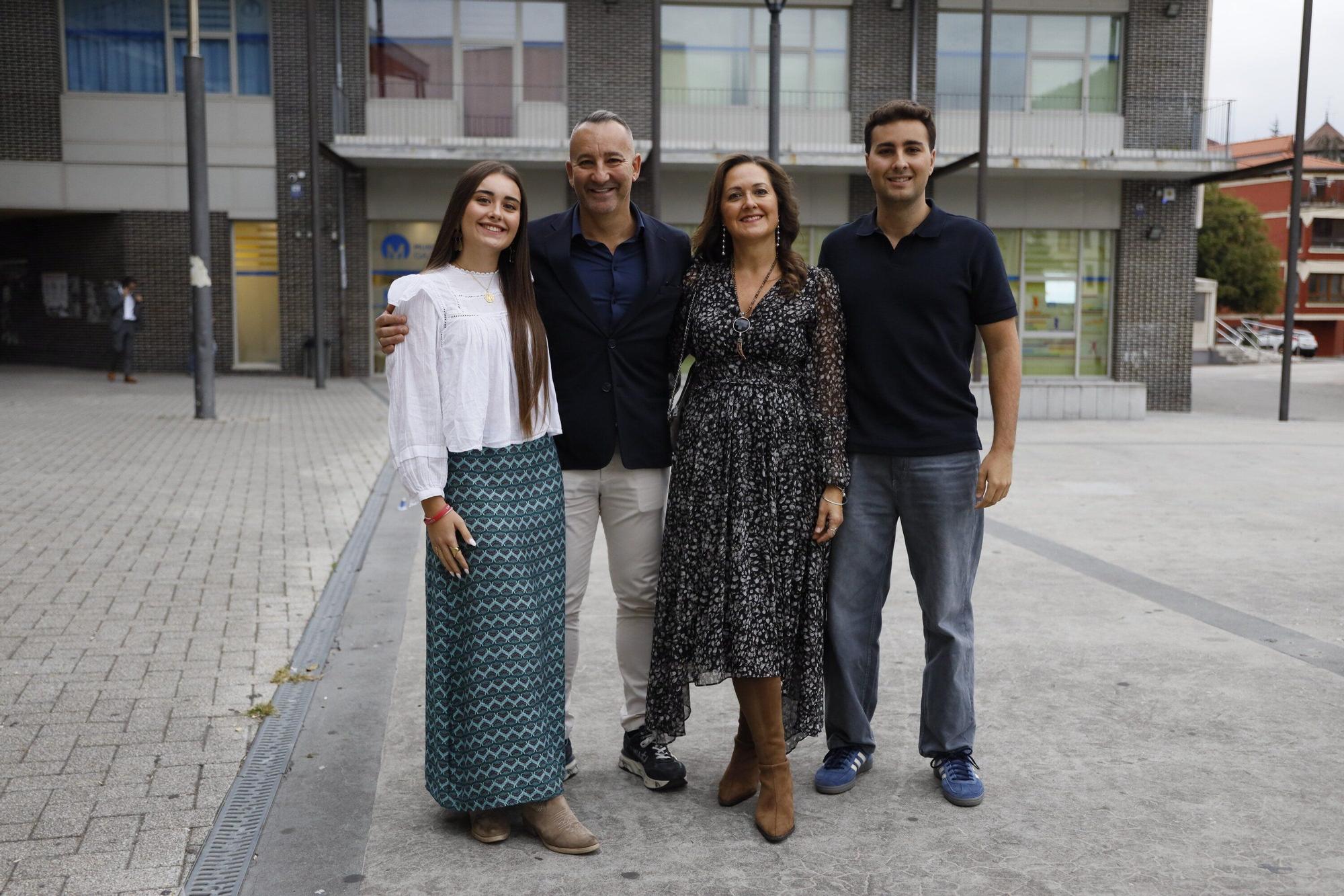 Jon Oyanguren, María José Sáez, Iker Oyanguren y Marina Oyanguren de Centro Óptico Trapaga.
