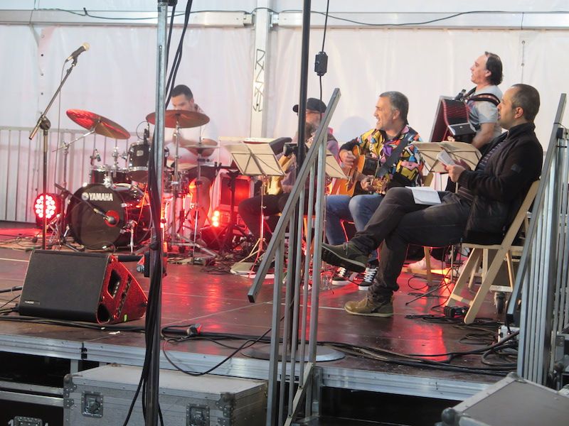 El Día de las Cuadrillas de fiestas de Urretxu, en imágenes