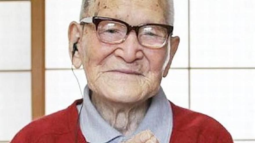 En la imagen se ve al hombre más viejo el mundo, Kimura, que ha fallecido esta mañana por causas naturales.