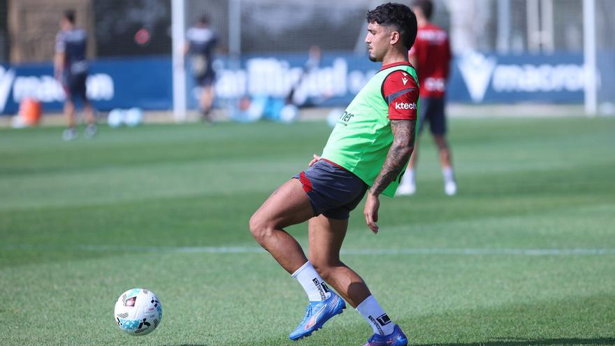 Iker Benito vuelve al grupo