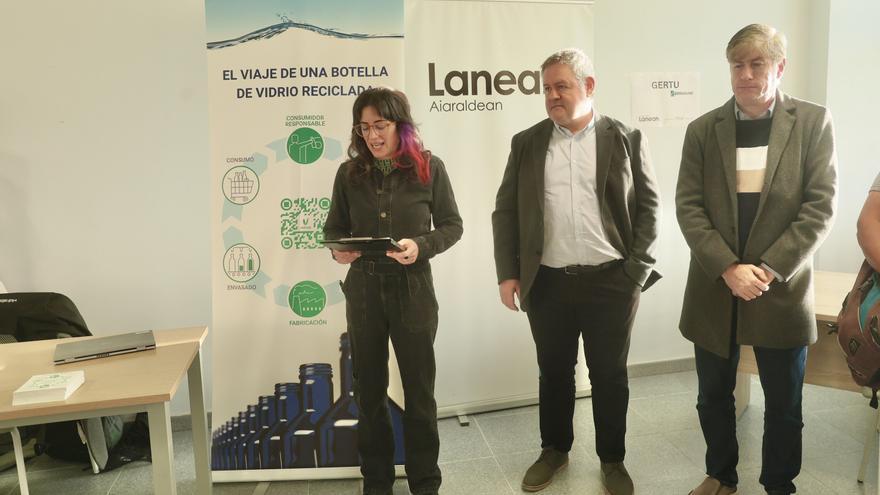 En imágenes: I Feria de Empleo de Aiaraldea