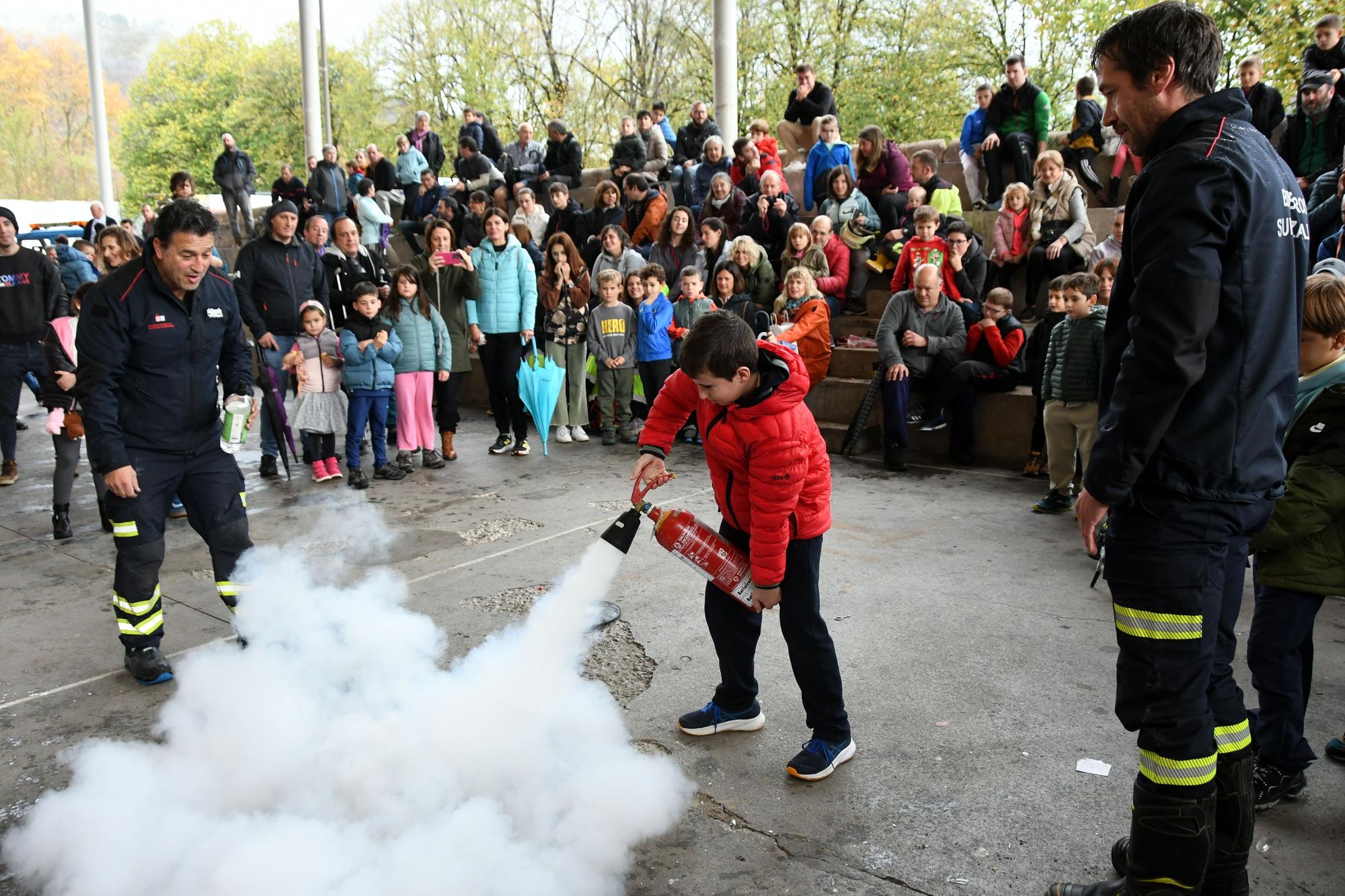 Las sirenas rompen el silencio de Elizondo