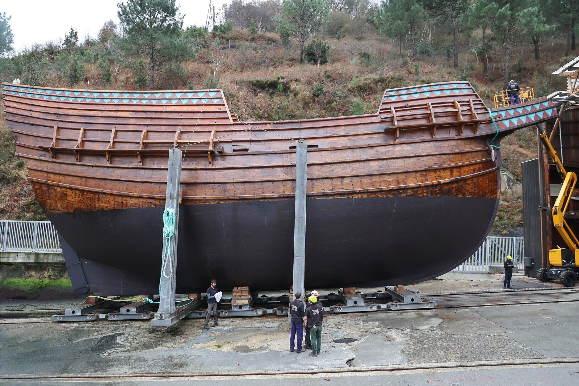 La nao 'San Juan', lista para la botadura