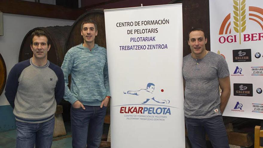 De izquierda a derecha, Fernando Goñi, Peio Martínez de Eulate y Juan Martínez de Irujo.