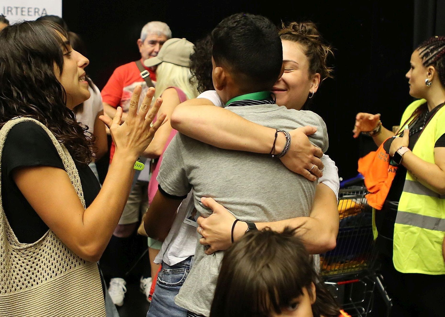 'Vacaciones en Paz': recepción a los niños saharauis que llegan a Navarra para pasar el verano