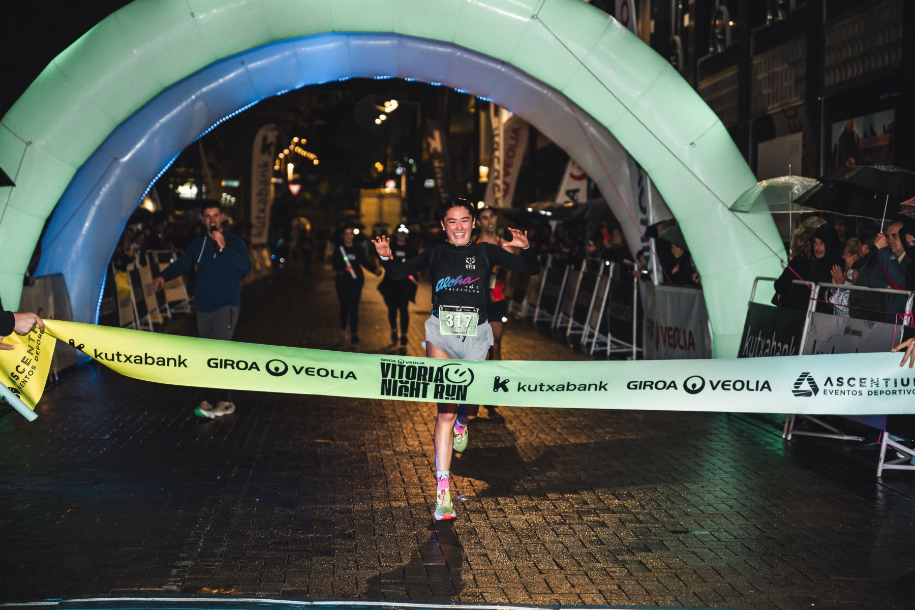 Las mejores imáganes de la Giroa Veolia Vitoria Night Run