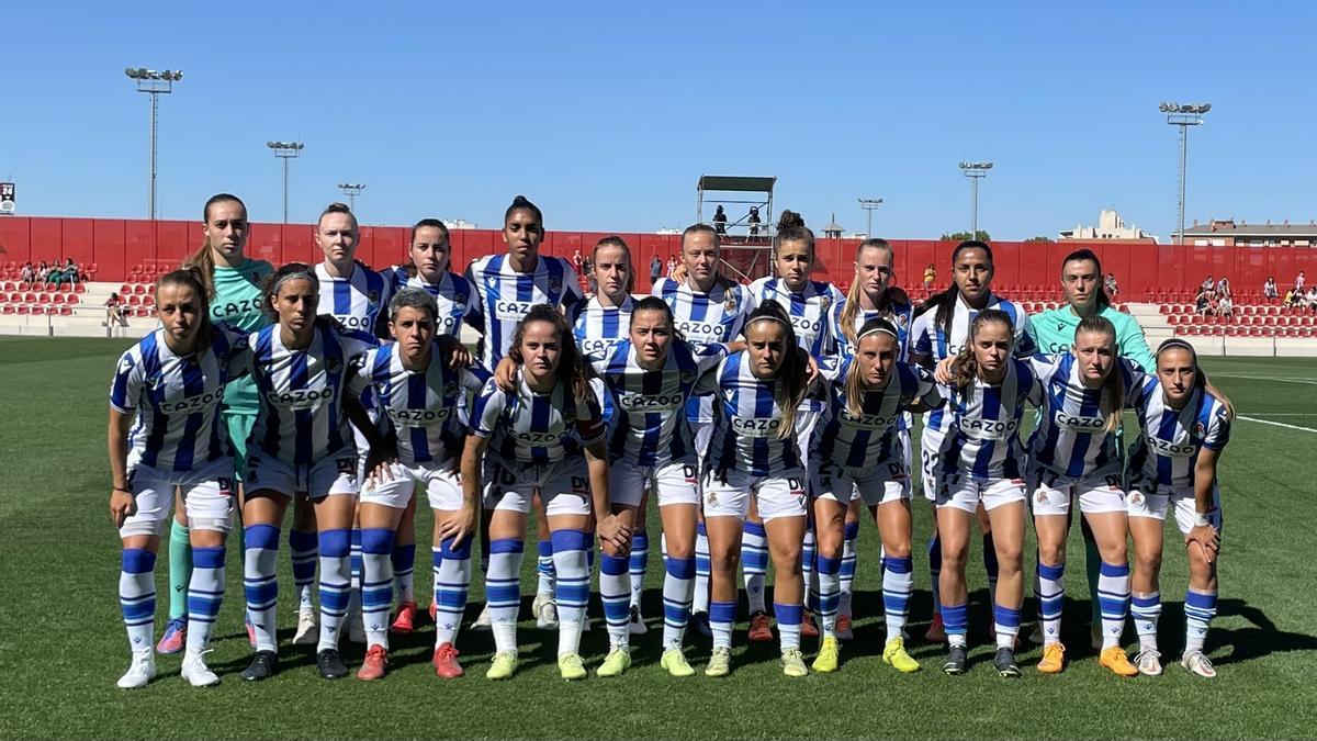Las jugadoras de la Real posaron antes de llevar a cabo un entrenamiento este sábado en Madrid Las jugadoras de la Real posaron antes de llevar a cabo un entrenamiento este sábado en Madrid