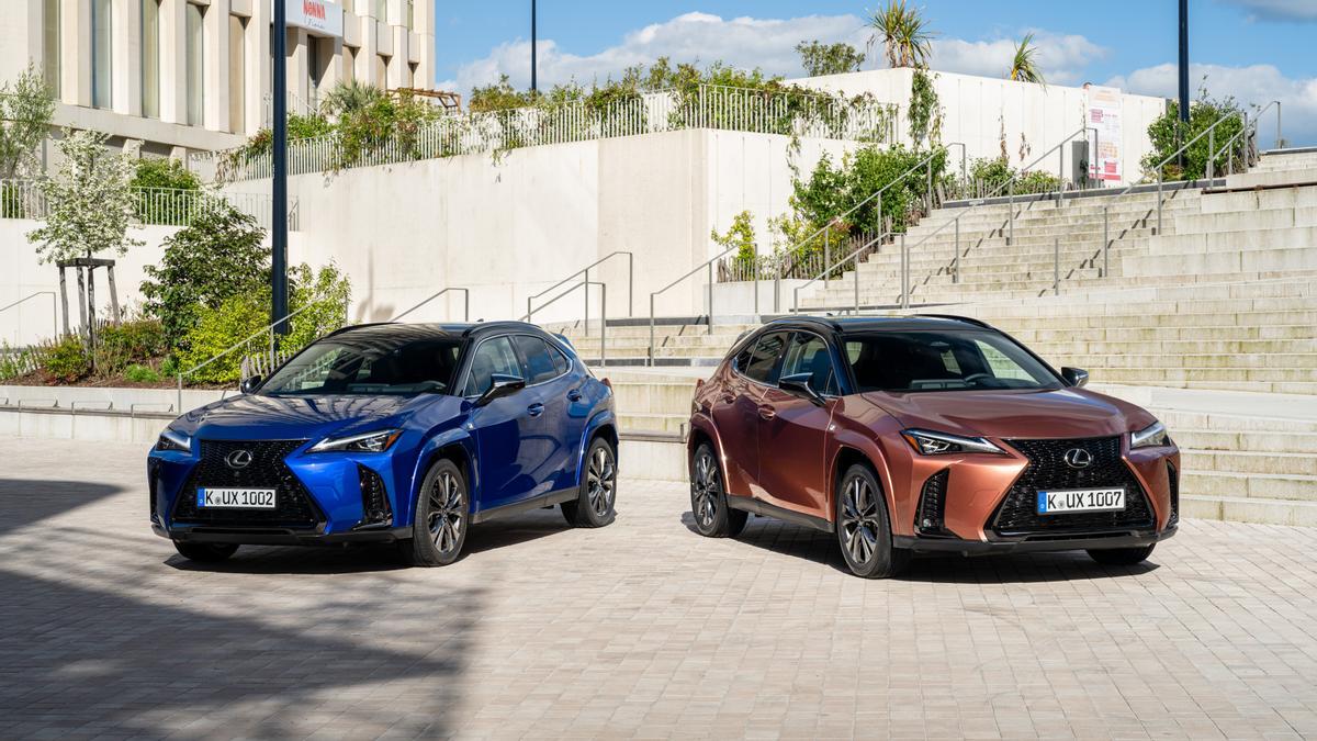 Lexus UX gasolina contra eléctrico
