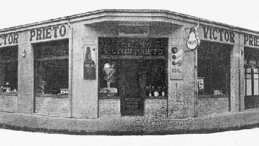 Electricidad Víctor Prieto cierra sus puertas en el Ensanche después de 62 años de trabajo